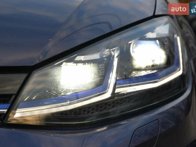 Синий Фольксваген e-Golf, объемом двигателя 0 л и пробегом 108 тыс. км за 12999 $, фото 32 на Automoto.ua