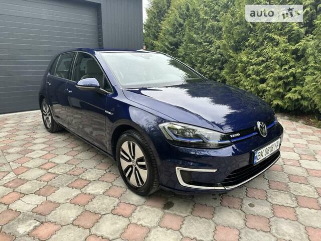 Синий Фольксваген e-Golf, объемом двигателя 0 л и пробегом 58 тыс. км за 22500 $, фото 154 на Automoto.ua