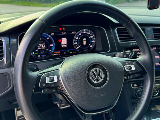 Синий Фольксваген e-Golf, объемом двигателя 0 л и пробегом 112 тыс. км за 16900 $, фото 9 на Automoto.ua