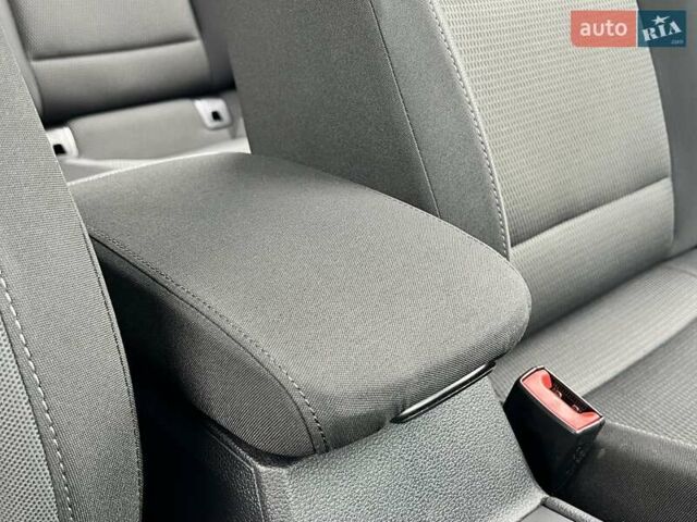 Синій Фольксваген e-Golf, об'ємом двигуна 0 л та пробігом 130 тис. км за 12970 $, фото 60 на Automoto.ua