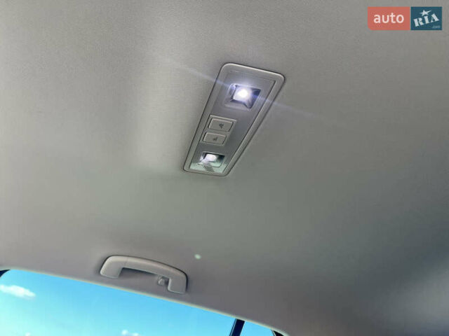 Синий Фольксваген e-Golf, объемом двигателя 0 л и пробегом 137 тыс. км за 14200 $, фото 28 на Automoto.ua