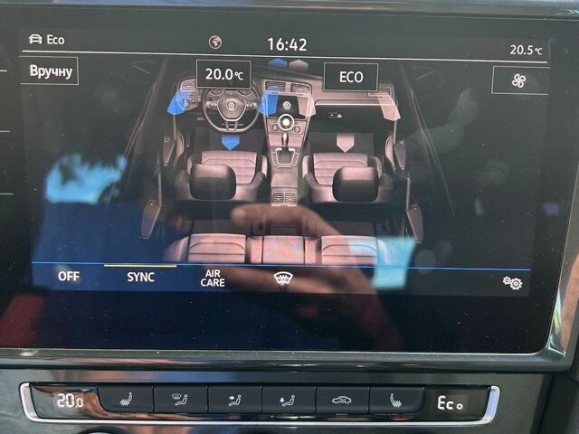 Синий Фольксваген e-Golf, объемом двигателя 0 л и пробегом 130 тыс. км за 12999 $, фото 44 на Automoto.ua