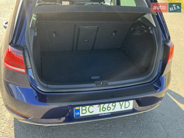 Синий Фольксваген e-Golf, объемом двигателя 0 л и пробегом 137 тыс. км за 14200 $, фото 29 на Automoto.ua