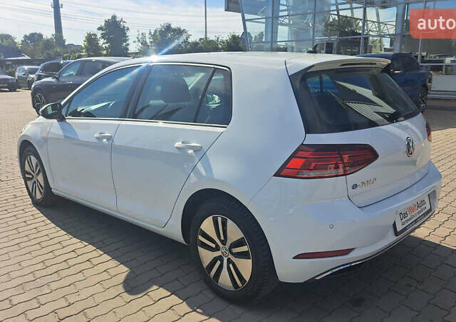 Синий Фольксваген e-Golf, объемом двигателя 0 л и пробегом 62 тыс. км за 13750 $, фото 5 на Automoto.ua