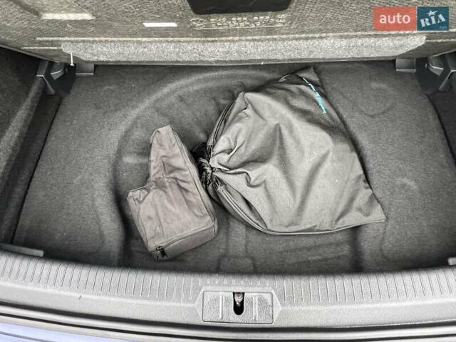 Синій Фольксваген e-Golf, об'ємом двигуна 0 л та пробігом 130 тис. км за 12970 $, фото 72 на Automoto.ua