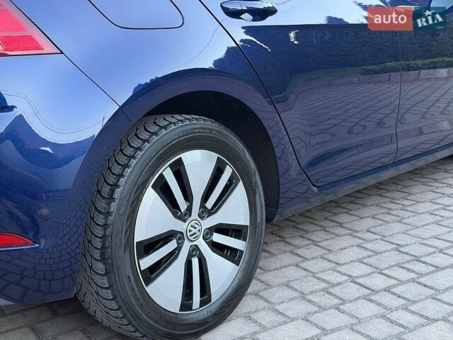 Синий Фольксваген e-Golf, объемом двигателя 0 л и пробегом 96 тыс. км за 13400 $, фото 20 на Automoto.ua