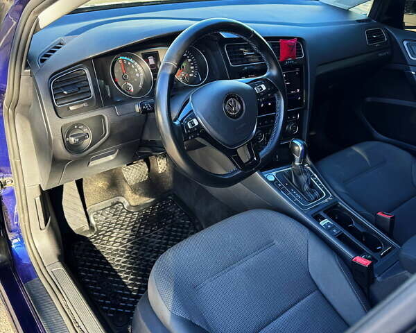 Синій Фольксваген e-Golf, об'ємом двигуна 0 л та пробігом 128 тис. км за 13999 $, фото 12 на Automoto.ua