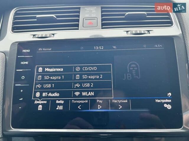 Синій Фольксваген e-Golf, об'ємом двигуна 0 л та пробігом 131 тис. км за 12750 $, фото 54 на Automoto.ua