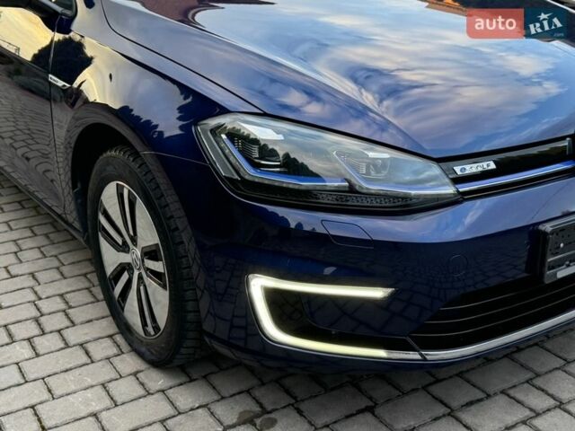 Синій Фольксваген e-Golf, об'ємом двигуна 0 л та пробігом 96 тис. км за 13250 $, фото 13 на Automoto.ua