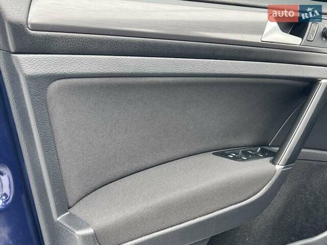 Синій Фольксваген e-Golf, об'ємом двигуна 0 л та пробігом 131 тис. км за 12750 $, фото 31 на Automoto.ua