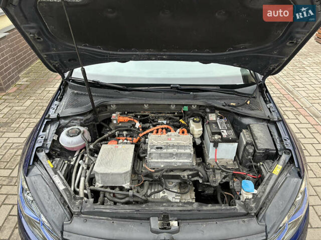 Синий Фольксваген e-Golf, объемом двигателя 0 л и пробегом 114 тыс. км за 12700 $, фото 9 на Automoto.ua