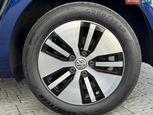 Синий Фольксваген e-Golf, объемом двигателя 0 л и пробегом 183 тыс. км за 11900 $, фото 57 на Automoto.ua