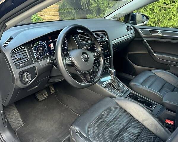 Синий Фольксваген e-Golf, объемом двигателя 0 л и пробегом 74 тыс. км за 14900 $, фото 15 на Automoto.ua