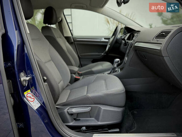 Синій Фольксваген e-Golf, об'ємом двигуна 0 л та пробігом 127 тис. км за 12950 $, фото 45 на Automoto.ua