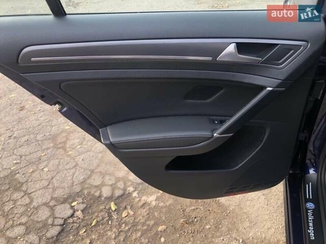 Синий Фольксваген e-Golf, объемом двигателя 0 л и пробегом 80 тыс. км за 16500 $, фото 12 на Automoto.ua