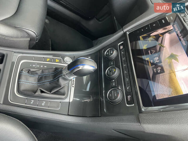 Синій Фольксваген e-Golf, об'ємом двигуна 0 л та пробігом 122 тис. км за 12200 $, фото 14 на Automoto.ua