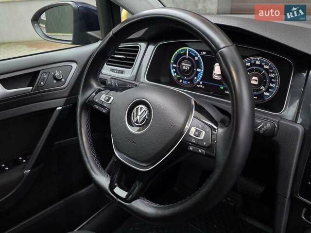 Синий Фольксваген e-Golf, объемом двигателя 0 л и пробегом 140 тыс. км за 11750 $, фото 37 на Automoto.ua