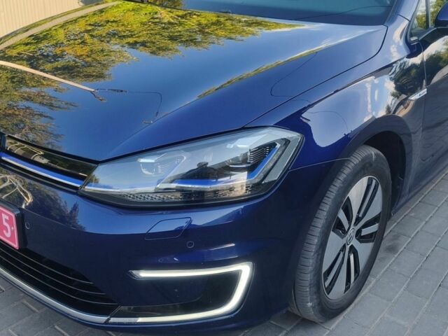 Синий Фольксваген e-Golf, объемом двигателя 0 л и пробегом 151 тыс. км за 12800 $, фото 12 на Automoto.ua