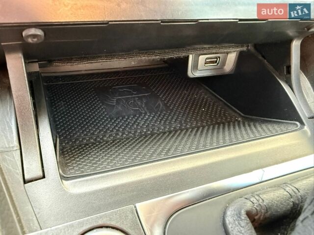 Синій Фольксваген e-Golf, об'ємом двигуна 0 л та пробігом 112 тис. км за 14500 $, фото 52 на Automoto.ua