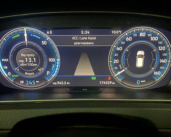 Синий Фольксваген e-Golf, объемом двигателя 0 л и пробегом 174 тыс. км за 12300 $, фото 2 на Automoto.ua