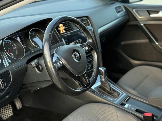 Синий Фольксваген e-Golf, объемом двигателя 0 л и пробегом 150 тыс. км за 11000 $, фото 9 на Automoto.ua