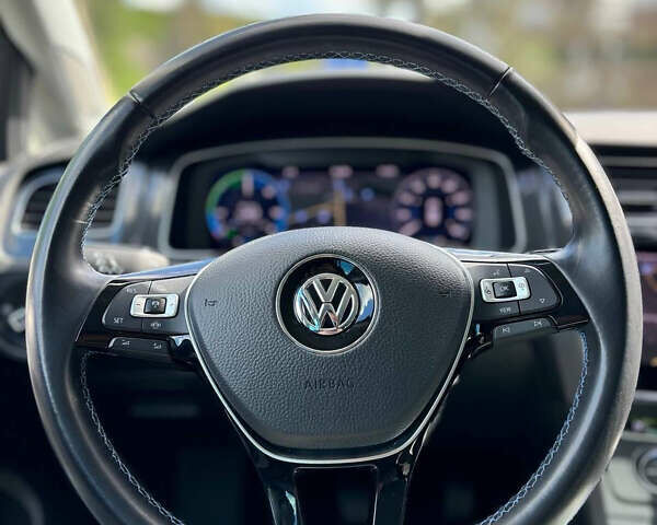 Синий Фольксваген e-Golf, объемом двигателя 0 л и пробегом 174 тыс. км за 12900 $, фото 16 на Automoto.ua