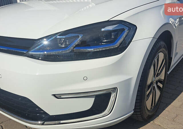 Синий Фольксваген e-Golf, объемом двигателя 0 л и пробегом 62 тыс. км за 13750 $, фото 7 на Automoto.ua