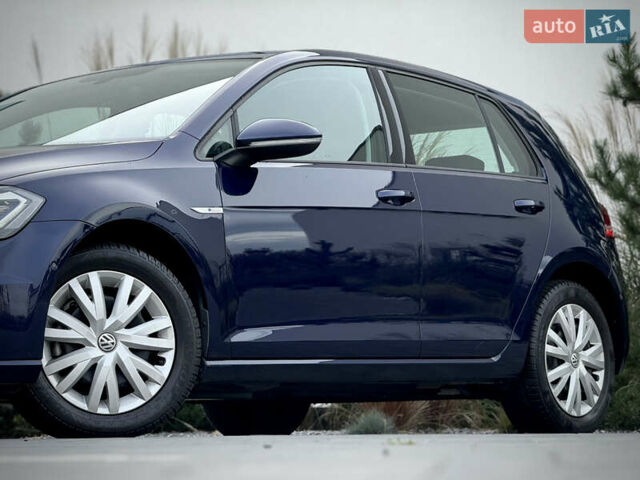 Синій Фольксваген e-Golf, об'ємом двигуна 0 л та пробігом 127 тис. км за 12950 $, фото 11 на Automoto.ua