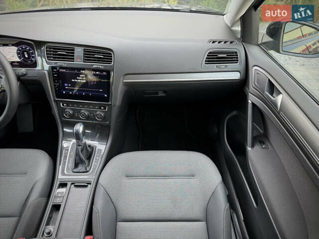 Синій Фольксваген e-Golf, об'ємом двигуна 0 л та пробігом 127 тис. км за 12950 $, фото 37 на Automoto.ua