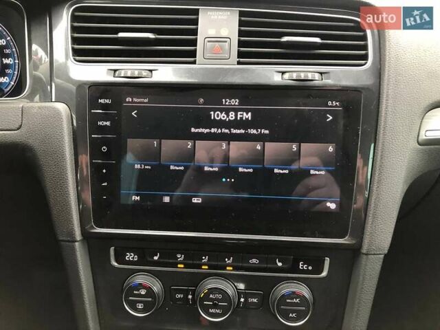 Синий Фольксваген e-Golf, объемом двигателя 0 л и пробегом 89 тыс. км за 12999 $, фото 26 на Automoto.ua