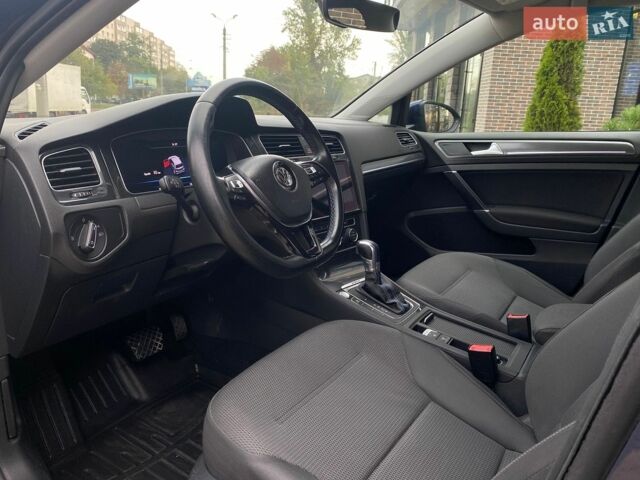 Синий Фольксваген e-Golf, объемом двигателя 0 л и пробегом 163 тыс. км за 11899 $, фото 13 на Automoto.ua