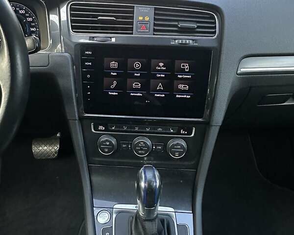 Синий Фольксваген e-Golf, объемом двигателя 0 л и пробегом 74 тыс. км за 14900 $, фото 13 на Automoto.ua