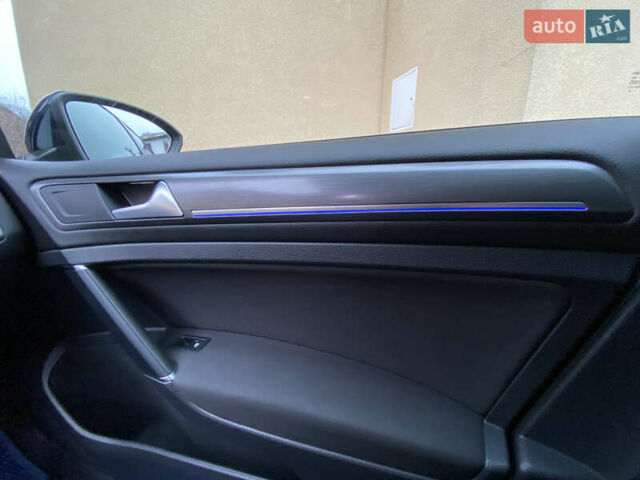 Синий Фольксваген e-Golf, объемом двигателя 0 л и пробегом 124 тыс. км за 15200 $, фото 6 на Automoto.ua