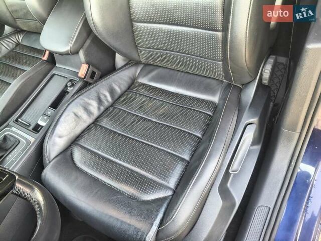 Синий Фольксваген e-Golf, объемом двигателя 0 л и пробегом 105 тыс. км за 13200 $, фото 54 на Automoto.ua