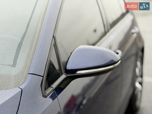 Синий Фольксваген e-Golf, объемом двигателя 0 л и пробегом 93 тыс. км за 14555 $, фото 5 на Automoto.ua