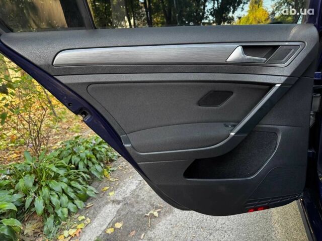 Синій Фольксваген e-Golf, об'ємом двигуна 0 л та пробігом 72 тис. км за 14590 $, фото 25 на Automoto.ua