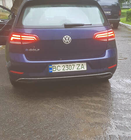 Синий Фольксваген e-Golf, объемом двигателя 0 л и пробегом 65 тыс. км за 15500 $, фото 2 на Automoto.ua