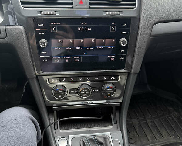 Синій Фольксваген e-Golf, об'ємом двигуна 0 л та пробігом 170 тис. км за 12700 $, фото 10 на Automoto.ua