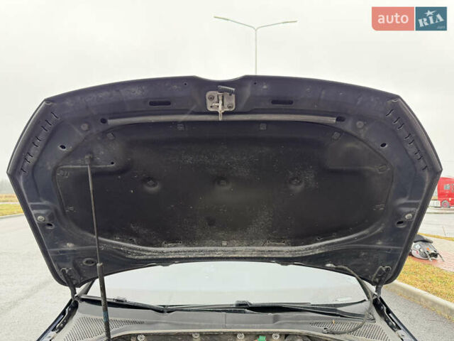 Синий Фольксваген e-Golf, объемом двигателя 0 л и пробегом 93 тыс. км за 14555 $, фото 64 на Automoto.ua