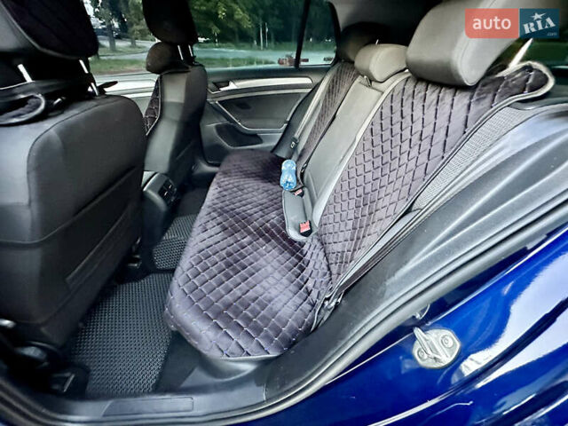 Синий Фольксваген e-Golf, объемом двигателя 0 л и пробегом 93 тыс. км за 14350 $, фото 54 на Automoto.ua