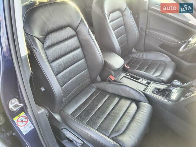 Синий Фольксваген e-Golf, объемом двигателя 0 л и пробегом 105 тыс. км за 13200 $, фото 51 на Automoto.ua