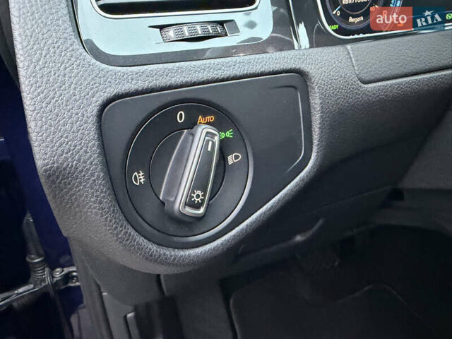 Синій Фольксваген e-Golf, об'ємом двигуна 0 л та пробігом 110 тис. км за 14350 $, фото 62 на Automoto.ua