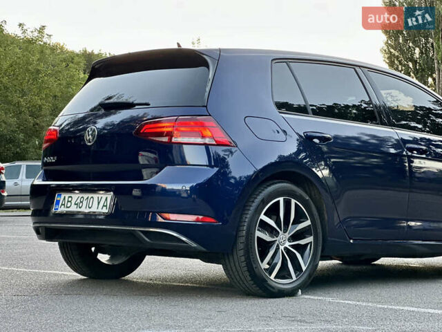 Синий Фольксваген e-Golf, объемом двигателя 0 л и пробегом 93 тыс. км за 14350 $, фото 12 на Automoto.ua