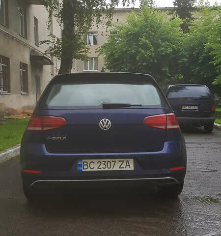 Синий Фольксваген e-Golf, объемом двигателя 0 л и пробегом 65 тыс. км за 15500 $, фото 1 на Automoto.ua