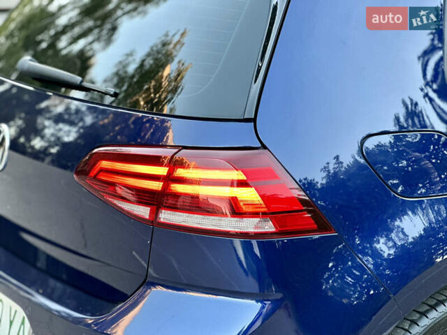 Синий Фольксваген e-Golf, объемом двигателя 0 л и пробегом 93 тыс. км за 14350 $, фото 10 на Automoto.ua