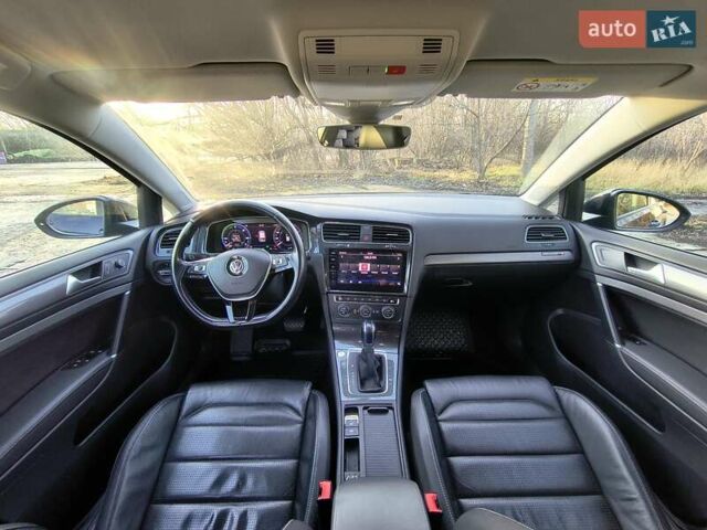 Синий Фольксваген e-Golf, объемом двигателя 0 л и пробегом 105 тыс. км за 13200 $, фото 38 на Automoto.ua