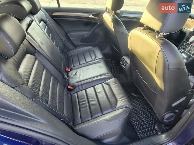 Синий Фольксваген e-Golf, объемом двигателя 0 л и пробегом 105 тыс. км за 13200 $, фото 47 на Automoto.ua