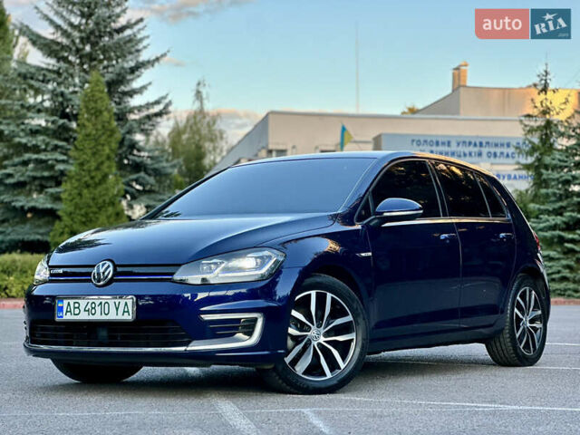 Синий Фольксваген e-Golf, объемом двигателя 0 л и пробегом 93 тыс. км за 14350 $, фото 2 на Automoto.ua