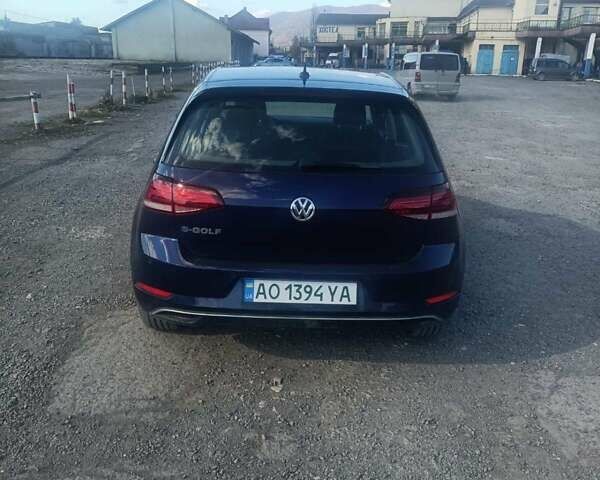 Синий Фольксваген e-Golf, объемом двигателя 0 л и пробегом 125 тыс. км за 14061 $, фото 11 на Automoto.ua