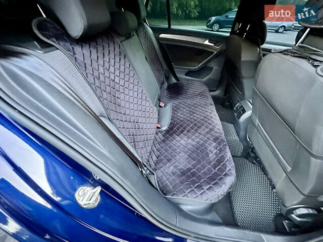 Синий Фольксваген e-Golf, объемом двигателя 0 л и пробегом 93 тыс. км за 14350 $, фото 59 на Automoto.ua